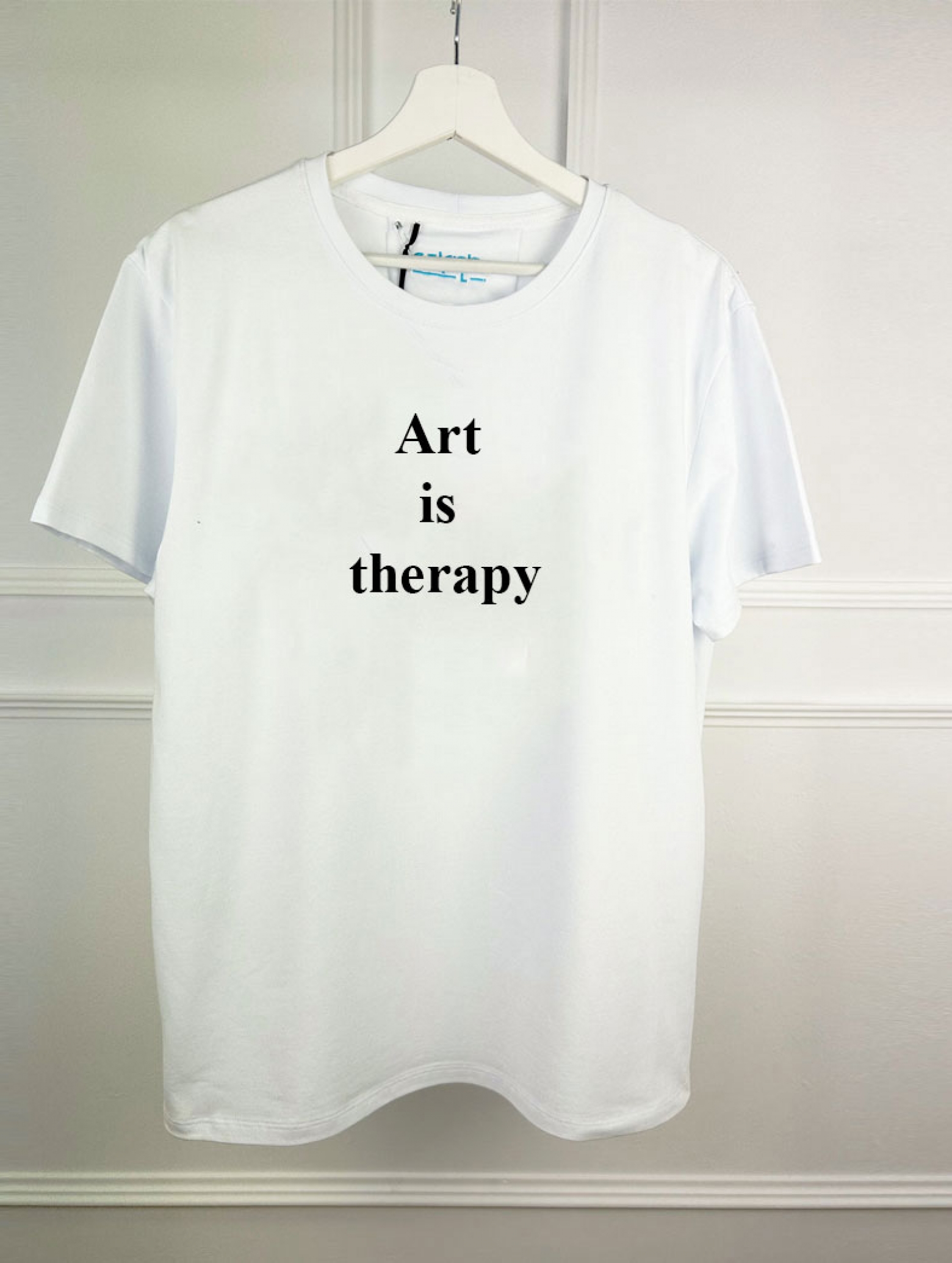 Дамска тениска Art Is therapy