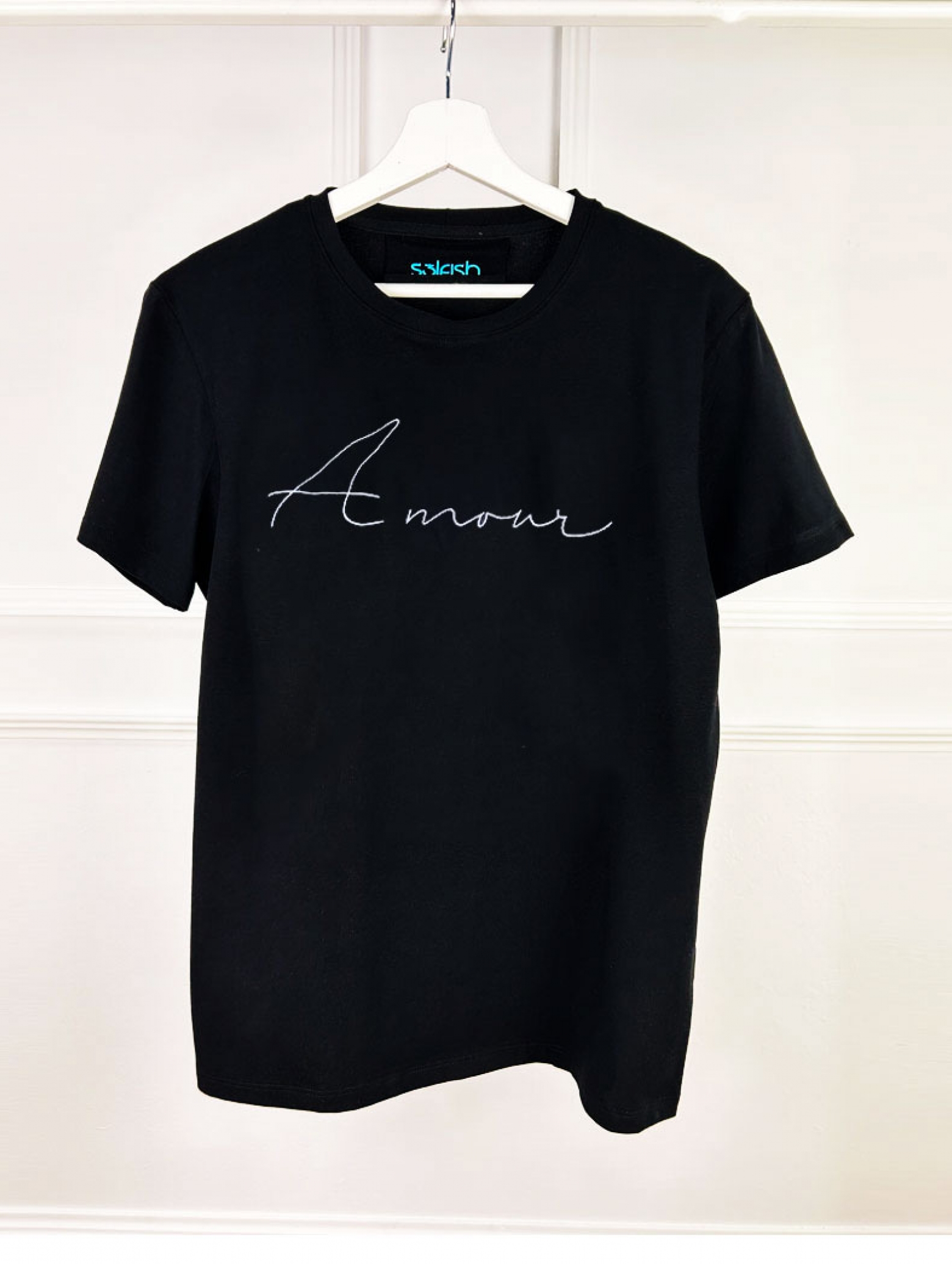 Широка тениска Amour